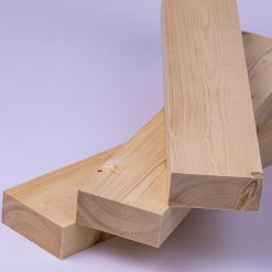 ფიჭვის დამუშავებული ფიცარი 45X95X3000AB – 1ცალი